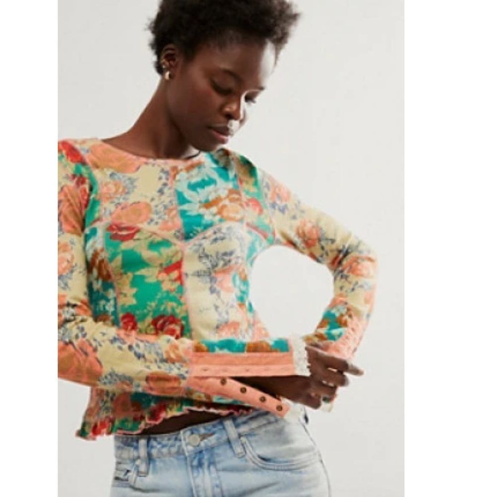 Free People From The Heart Long Sleeve Cuff Size M NWT